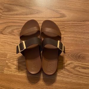 Sorel womens sandals size 10 brand new in box